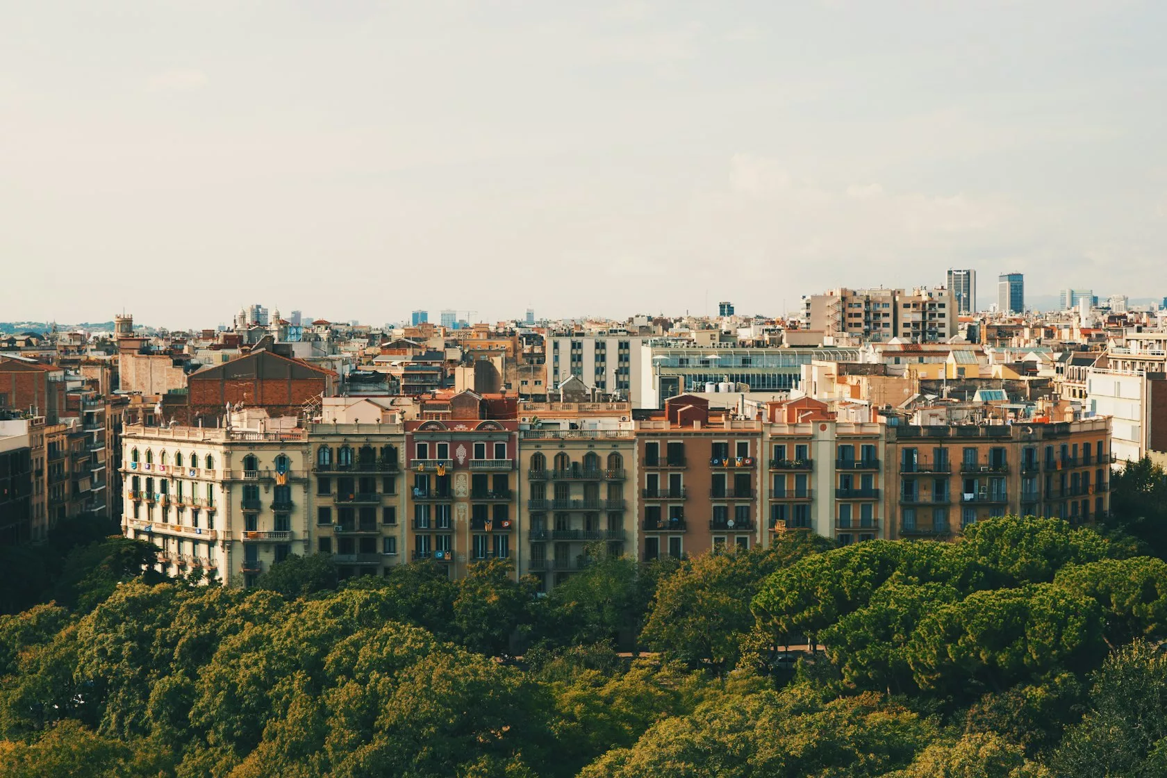 Edificio residencial en Barcelona, un inmueble adjudicado (REO) como activo de inversión